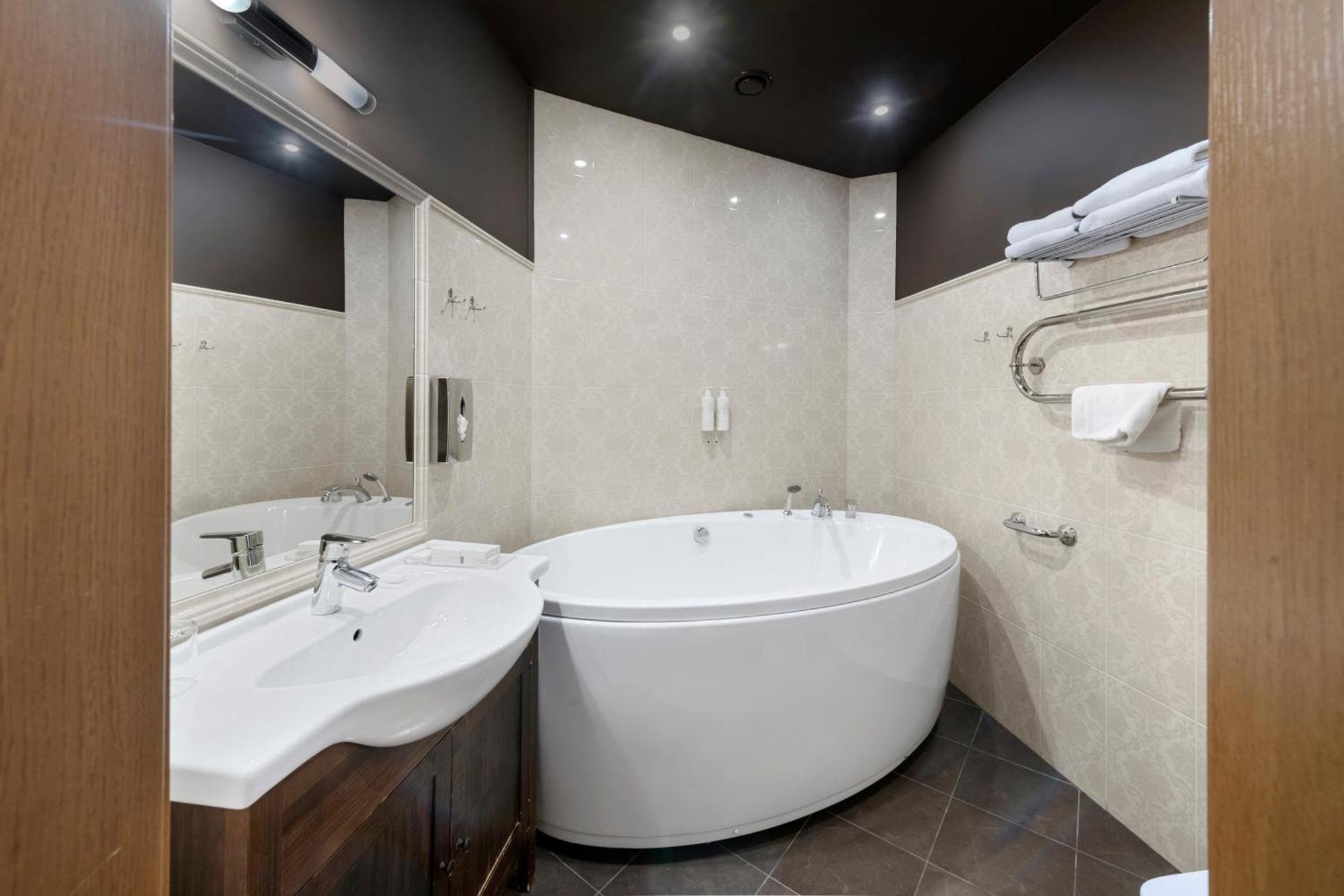 Hotel Jelgava 4* Jelgava